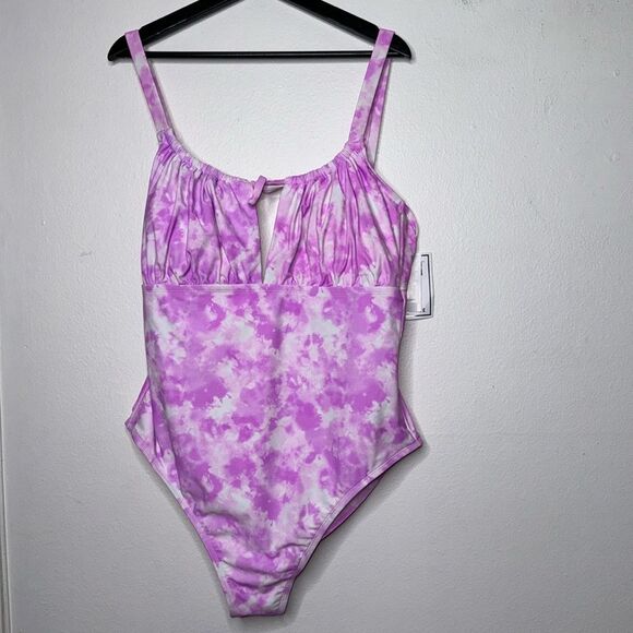 CALIFORNIA WAVES PLUS Plus Size Tie-Dyed One-Piece Keyhole Swimsuit Size - Picture 4 of 12